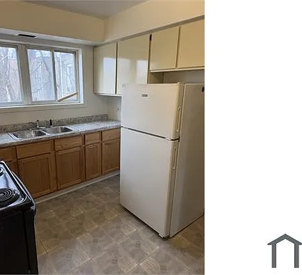 154 N Pine Ave #2D — Photo 9
