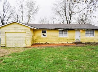 1412 W Fairplay St, Bolivar, MO 65613