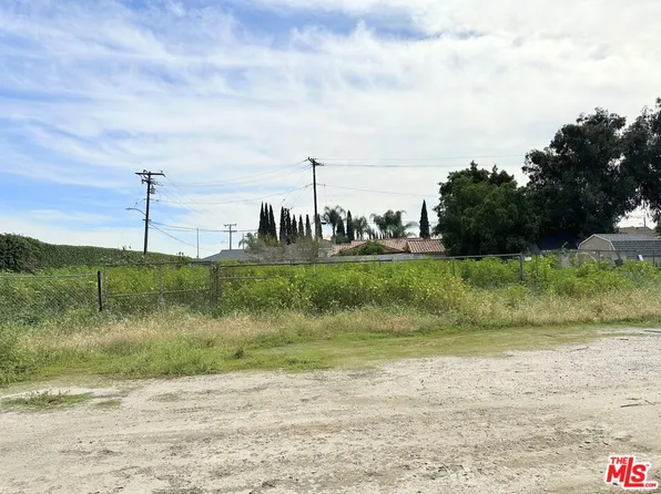 7700 Bangle Rd, Downey, CA 90240