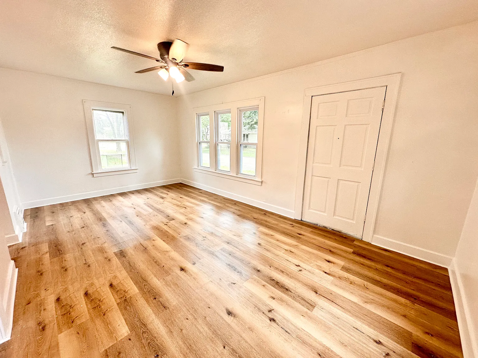 1 bed, 750 sqft, $1,050 — Photo 2
