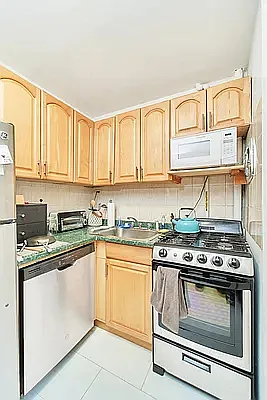 Rented by Living New York | media 11