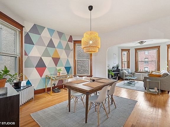 5th image of 3308 W Diversey Ave