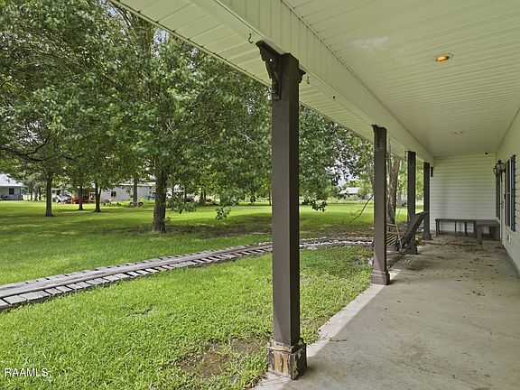 3rd image of 518 Old School Rd