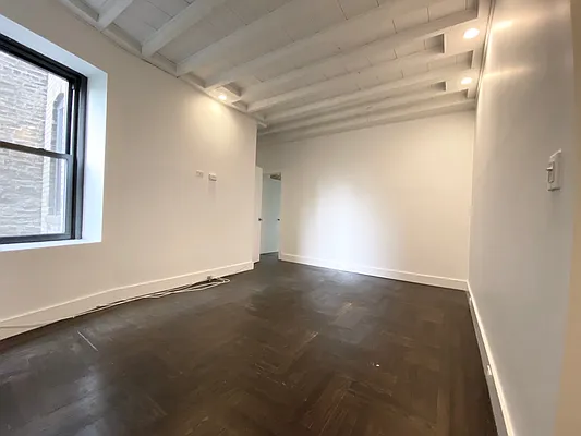 Rented by LG Fairmont Group | media 21