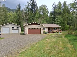 22118 E Yakima Ln, Rhododendron, OR 97049