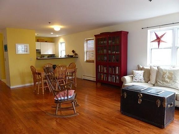 5th image of 19 Elm St Unit D