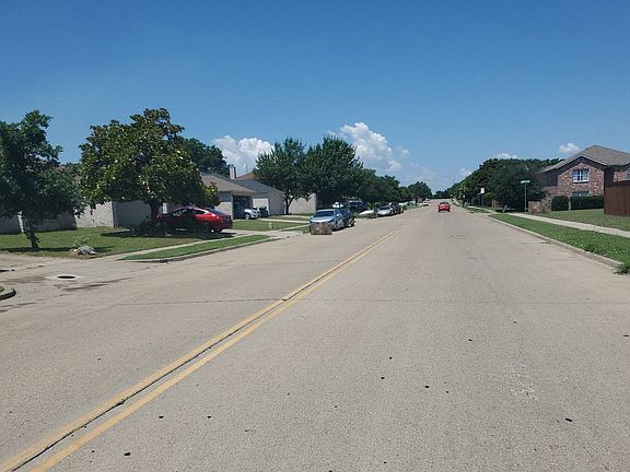 4th image of 608 Capricorn Dr