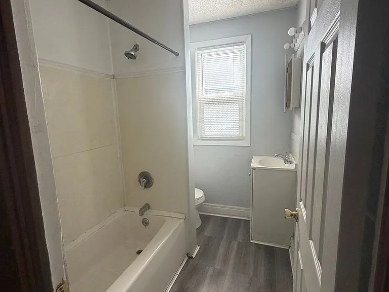 310 Division St — Photo 11