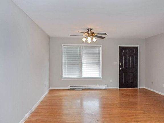 3rd image of 21361 Lexington Dr