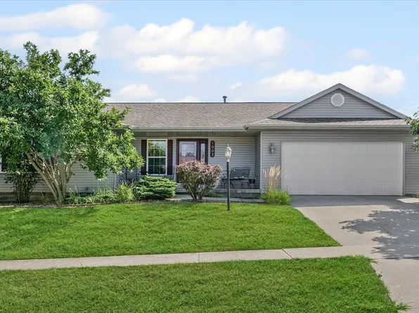 1907 Silver Hill Dr, Urbana, IL 61802