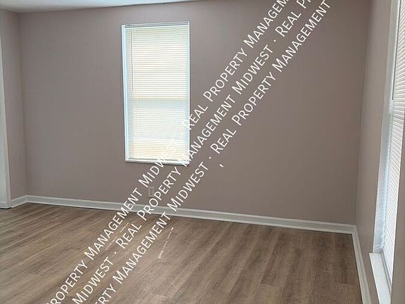 4th image of 2504 Forest Home Ave