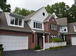 73 Weaver St APT 1, Greenwich, CT 06831