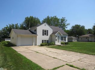 304 S Main St, Pocahontas, IA 50574