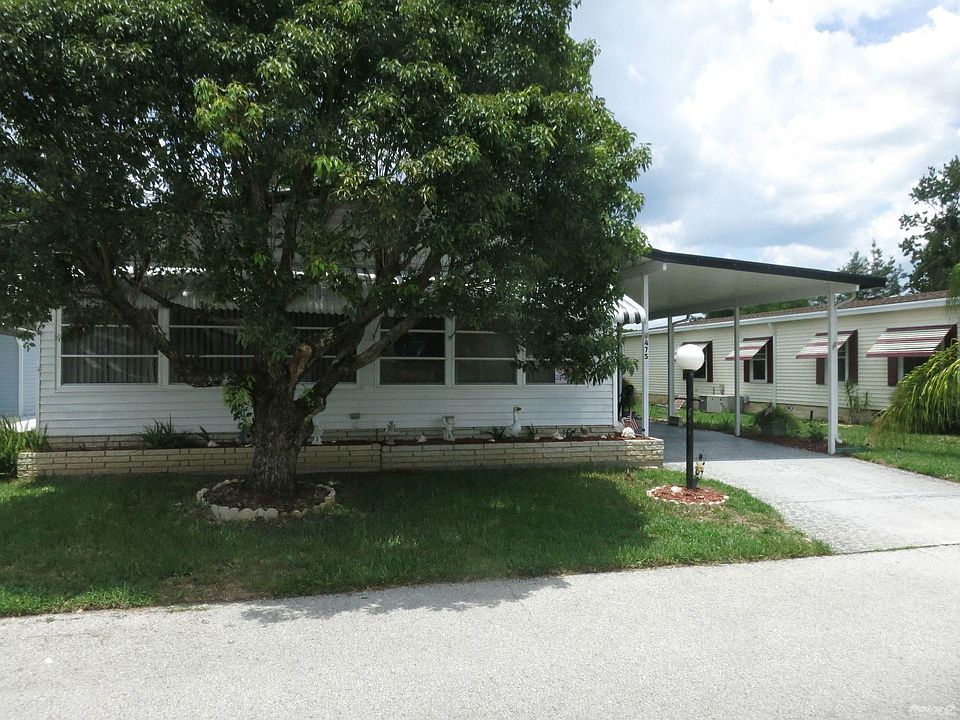 enclosed front Florida room