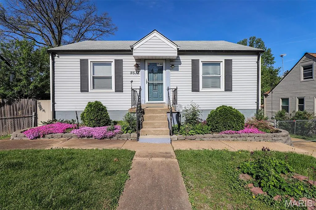 9533 Mackenzie Rd photo 1