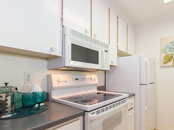 2nd image of 6327 Shelter Creek Ln
