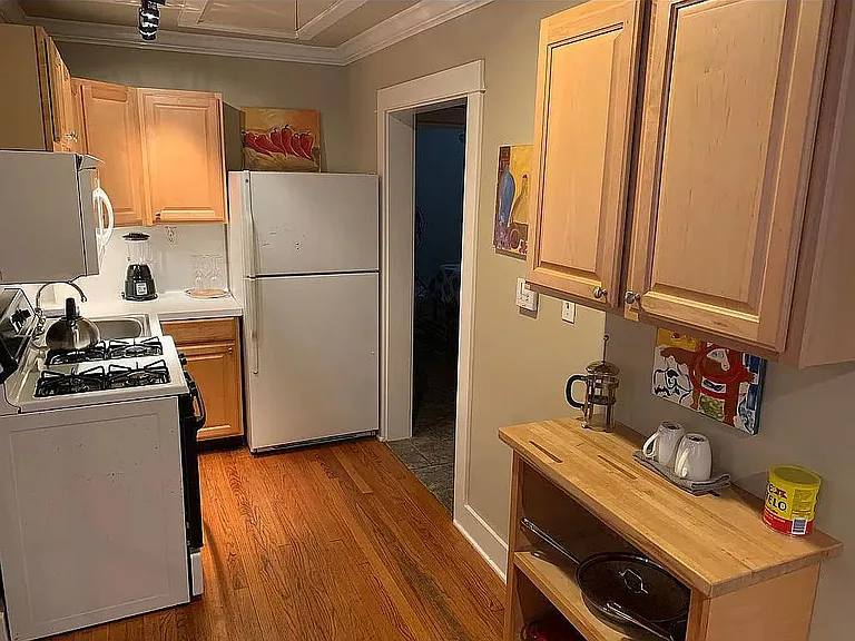 229 E State St #M — Photo 8