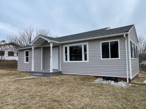 90 Clearview Dr, Christiansburg, VA 24073