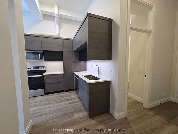 3rd image of 261 Front St #1