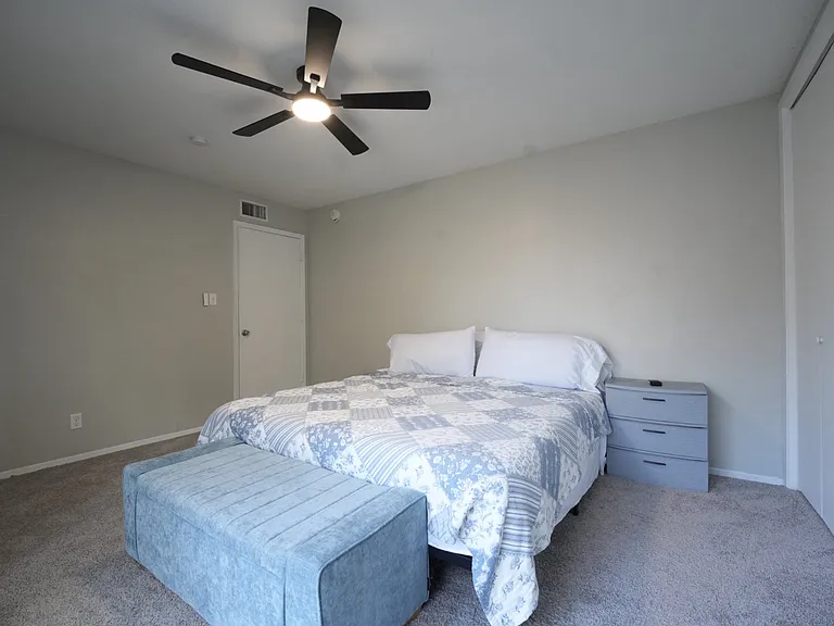 3828 W 7th St #1 — Photo 5