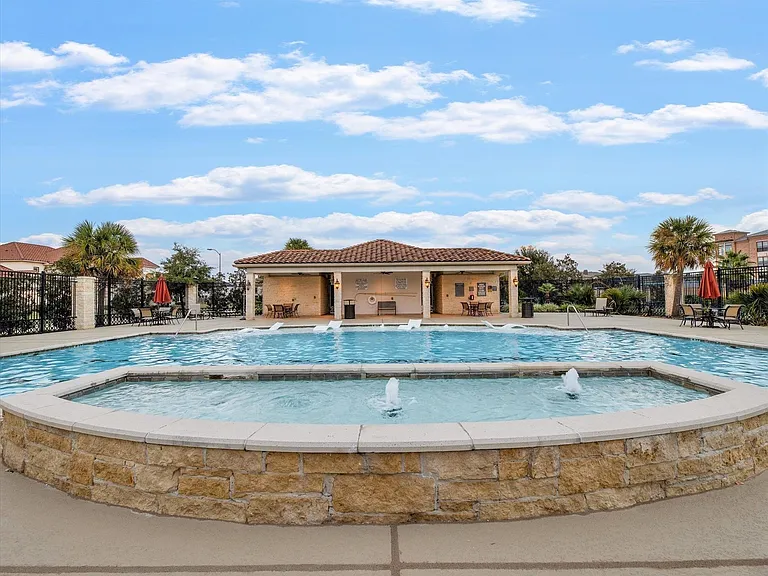 2131 Camden Creek Ln — Photo 36
