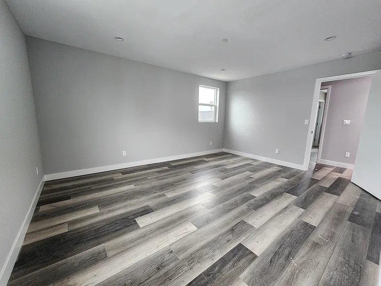 2406 Hauser Blvd #1/2 — Photo 11