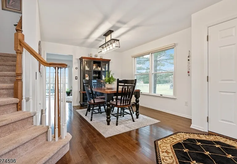 18 Pond Ridge Dr — Photo 4