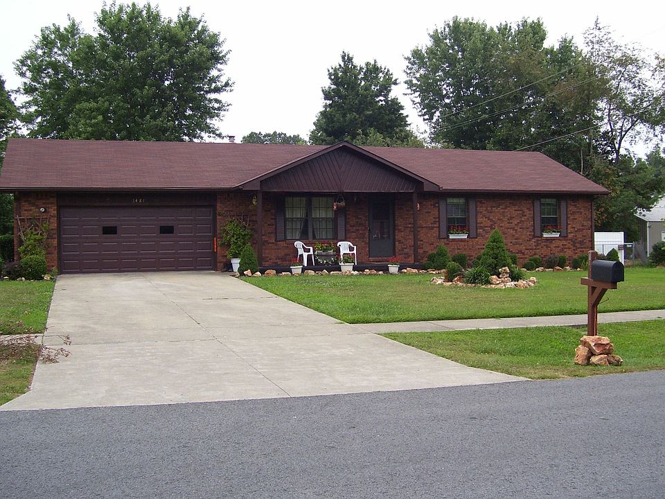2nd image of 1481 Catalpa Dr