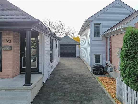 3rd image of 133 Wake Robin Dr