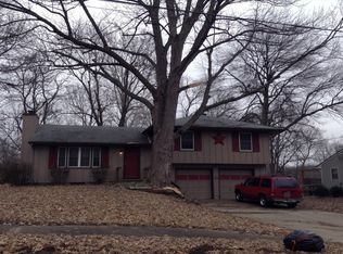 8815 Glenwood Ave, Kansas City, MO 64138