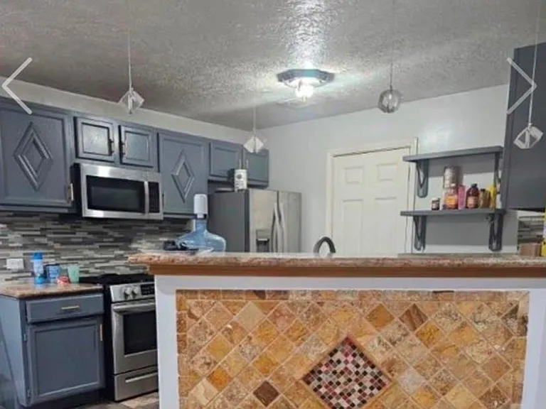 6011 Balbo St — Photo 2