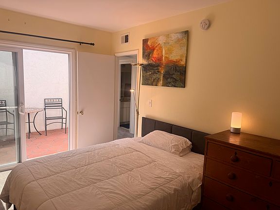 3rd image of 4844 McConnell Ave