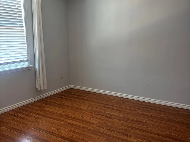 3509 Mercer St — Photo 13