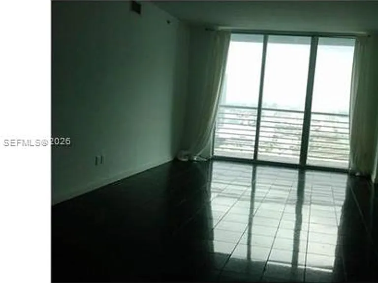 335 Biscayne Blvd #4200 — Photo 10