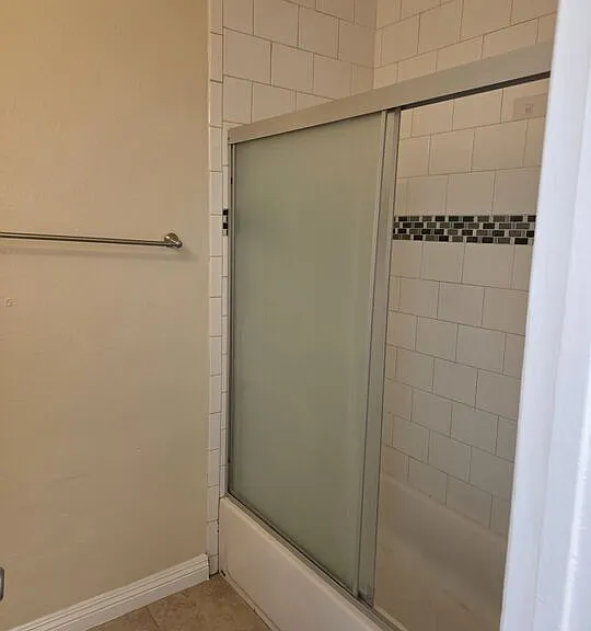 754 E 84th Pl #4 — Photo 6