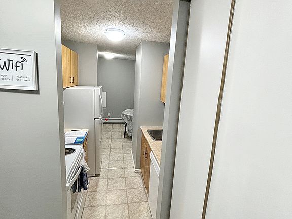 3rd image of 1551 107th St