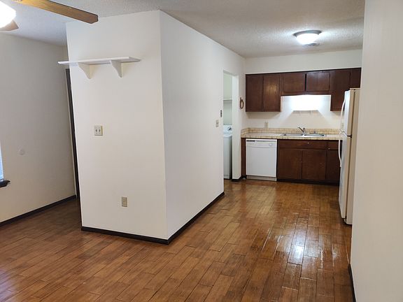 4th image of 2364 N Raven Ln