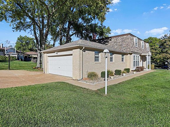3rd image of 13165 Weatherfield Dr
