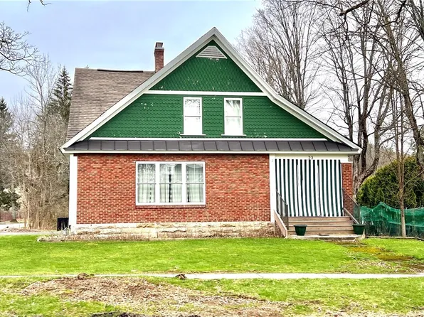 23 W Washington St, Ellicottville, NY 14731