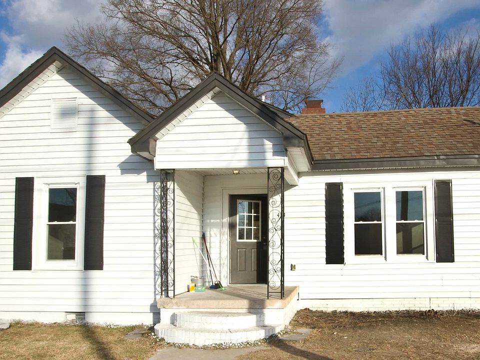 1st image of 414 N Fowlkes Ave