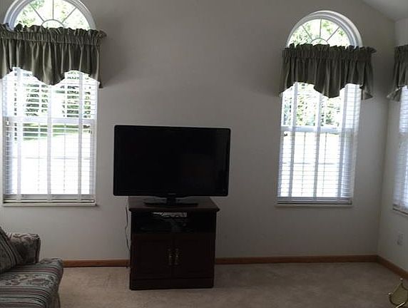 3rd image of 1701 Willow Brook Dr