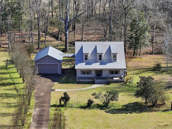 106 Rebel Grove Dr, Mendenhall, MS 39114