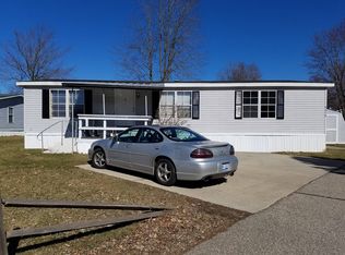 4475 Saturn St NE, Rockford, MI 49341