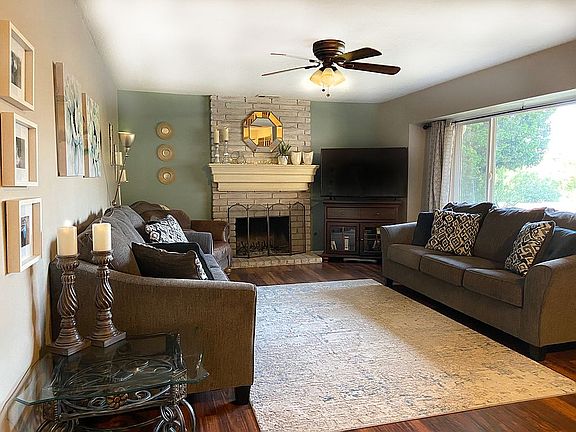 5th image of 869 Montview Dr