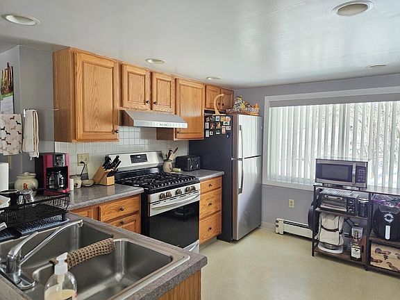 4th image of 160 Chick Road