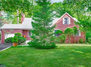 323 Blauvelt Rd, Pearl River, NY 10965