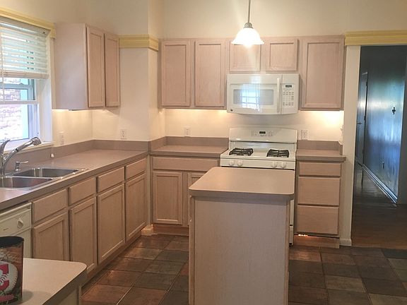 3rd image of 10803 Detroit Ave #B