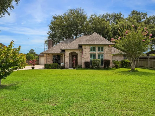 3607 Blue Wing Dr, Dickinson, TX 77539