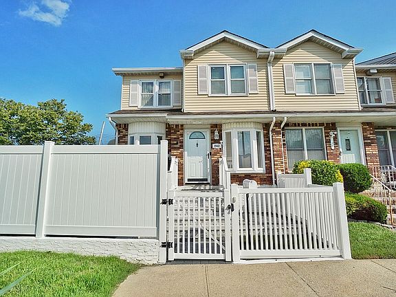 4th image of 242 Milton Ave