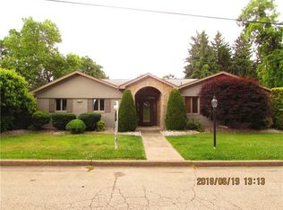 1010 Cypress St, Jeannette, PA